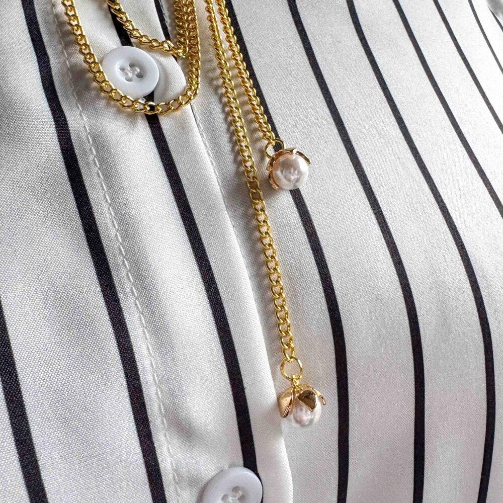 White Wool Pearl Brooch With Gold Chains - Picture 12 of 13